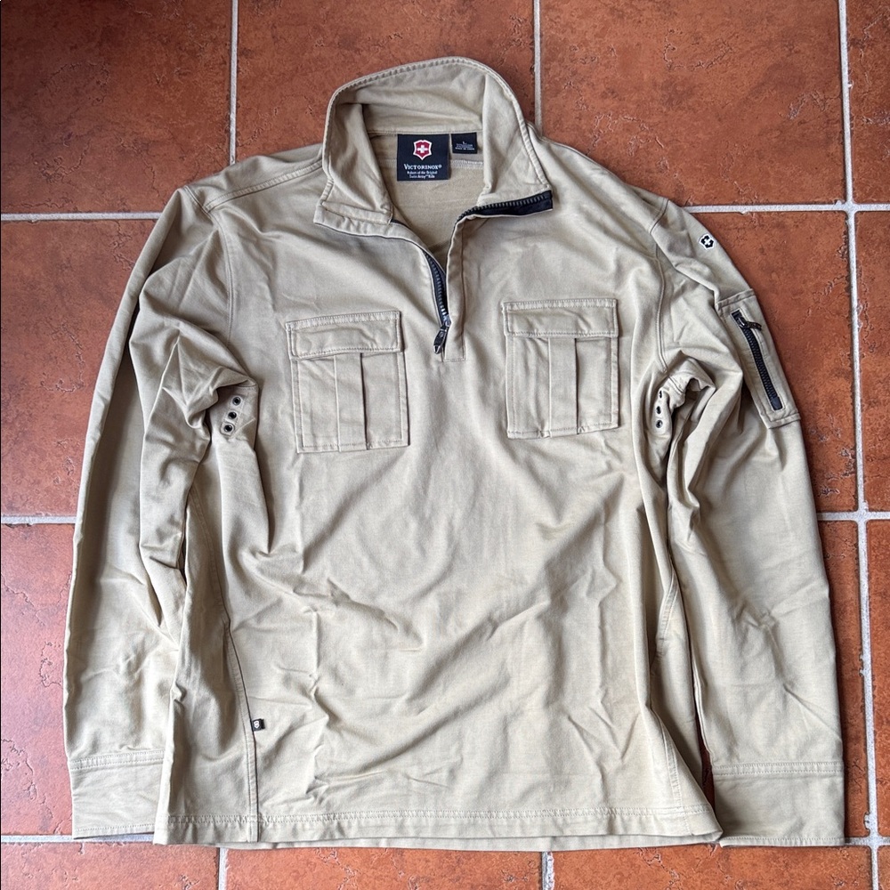 Victorinox Men's Khaki Military Shirt, Excellent condition, Very Stylish